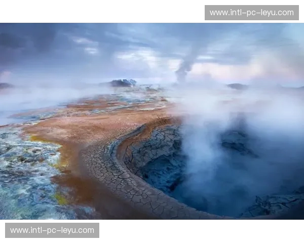 当法兰西的优雅遇上冰岛的坚韧：一场裁判视角下的史诗对决